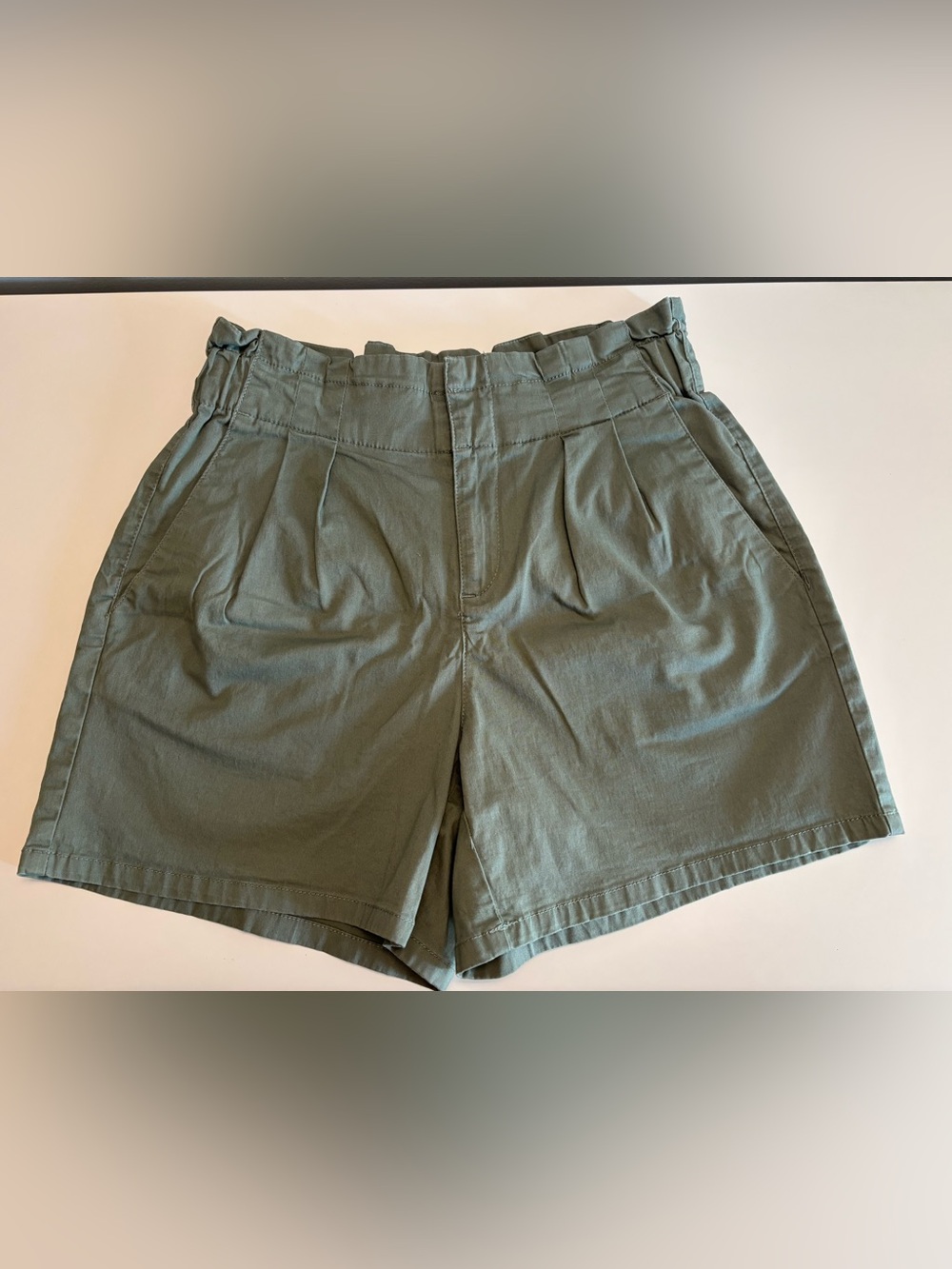 Vero Moda Olive Green Women's High-Rise Pleated Shorts